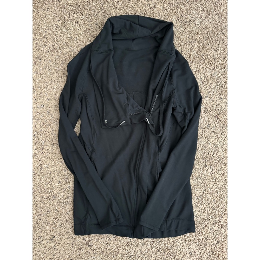 Lululemon Black Long Sleeve Jacket-Size 2